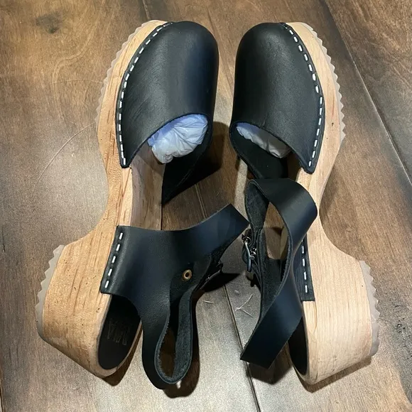 MIA Sofia Clog