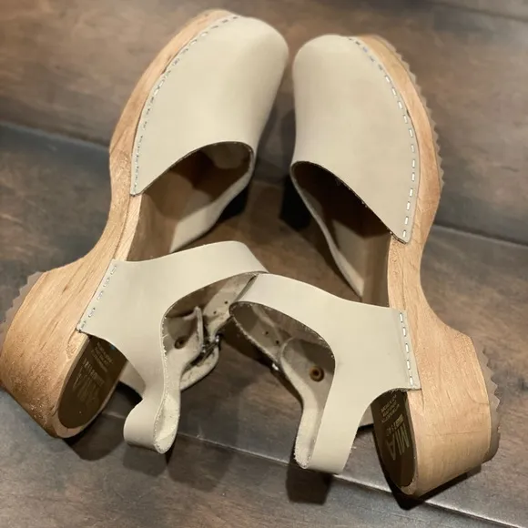 MIA “Sofia” clogs NEW