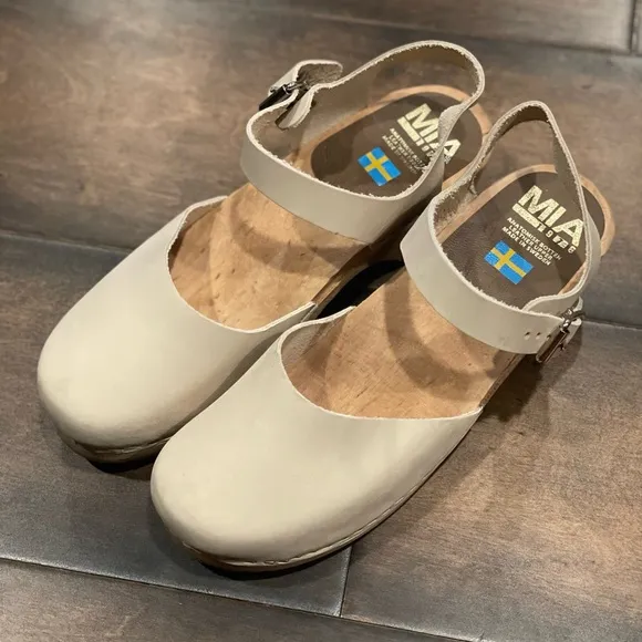 MIA “Sofia” clogs NEW