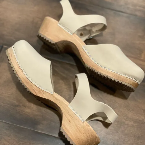 MIA “Sofia” clogs NEW