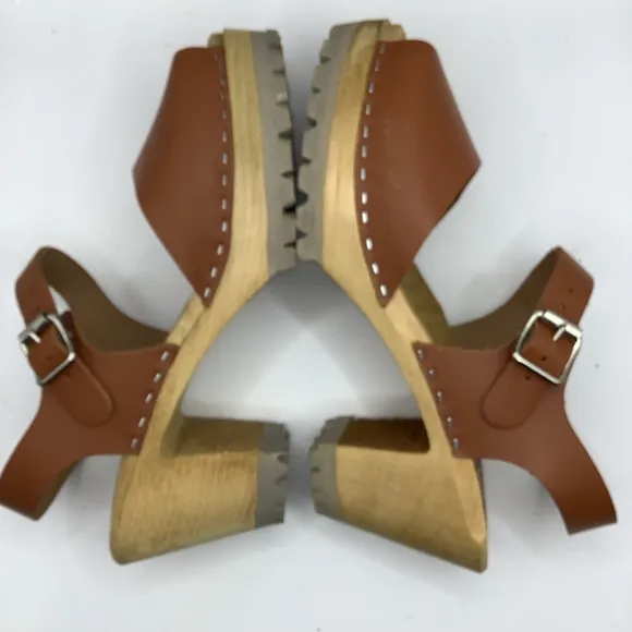 MIA Women's Brown Leather Greta Clogs Size (39)