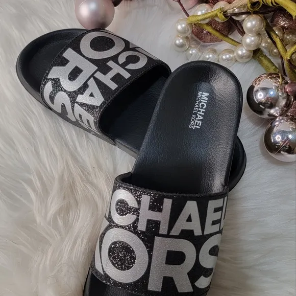 Michael Kors Big Girls Slides Brand new