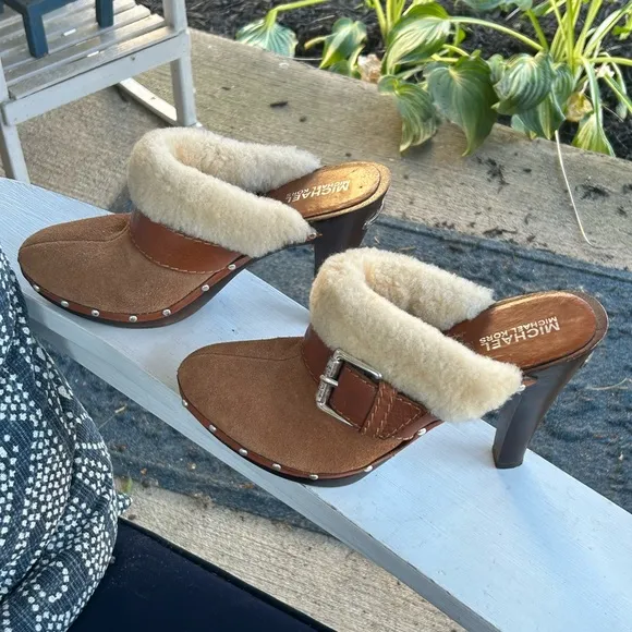 MICHAEL KORS SHEARLING CHESTNUT CLOGS
