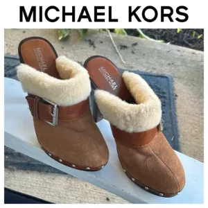 MICHAEL KORS SHEARLING CHESTNUT CLOGS
