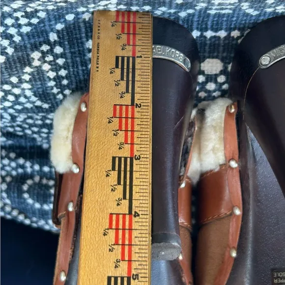 MICHAEL KORS SHEARLING CHESTNUT CLOGS