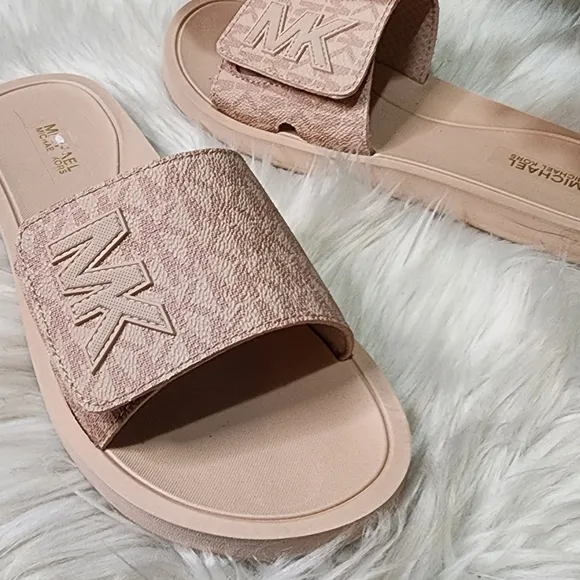 Michael Kors Soft PINKStrappy Slides Brand New