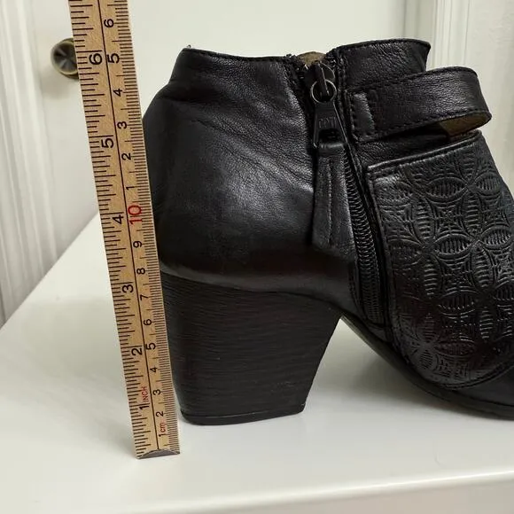 Miz Mooz Dale Mary Jane Heels Ankle Booties Faux Leather Black Embroidered Sz 9