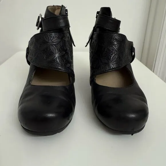 Miz Mooz Dale Mary Jane Heels Ankle Booties Faux Leather Black Embroidered Sz 9