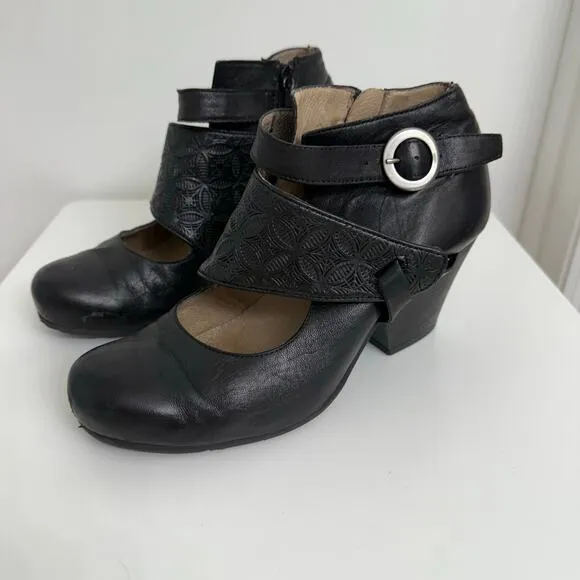 Miz Mooz Dale Mary Jane Heels Ankle Booties Faux Leather Black Embroidered Sz 9