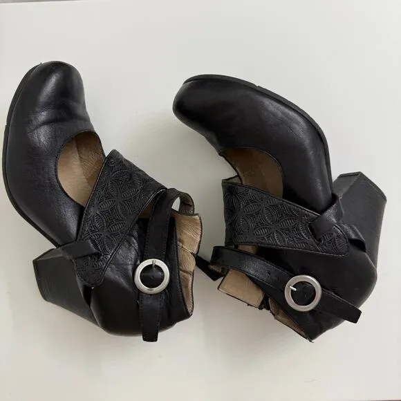 Miz Mooz Dale Mary Jane Heels Ankle Booties Faux Leather Black Embroidered Sz 9