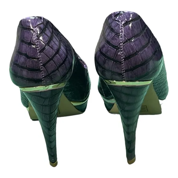 Moda in Pelle Peep Toe Heels for Women Size 8B.