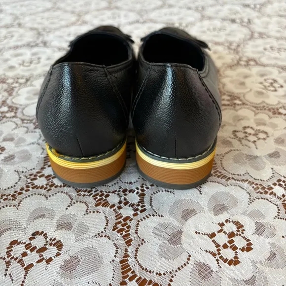 Mona flying Women's Leather Tassel Loafer Dress Casual Slip on Flat- NWOT