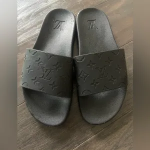 Monogram Rubber Black Water Slides Size 40
