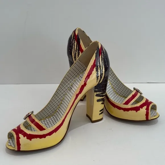 Moschino Cheap and Chic Baby Open Toe Pumps in Ivory Scribble Crayon Red -7