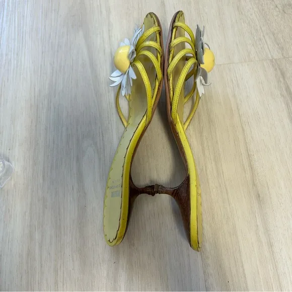 Moschino Cheap And Chic Green‎ Yellow Daisy Flower Ktten Heels Slides Womens 7