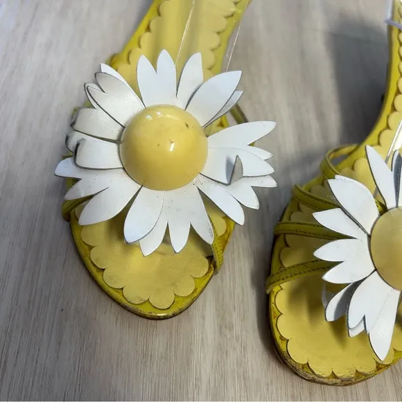 Moschino Cheap And Chic Green‎ Yellow Daisy Flower Ktten Heels Slides Womens 7