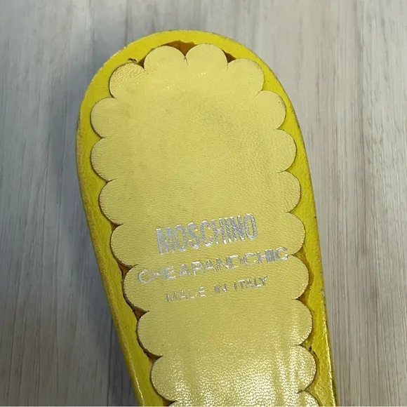 Moschino Cheap And Chic Green‎ Yellow Daisy Flower Ktten Heels Slides Womens 7