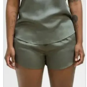 Moss Green Bamboo Shortie – Flowy, Luxe &amp; Comfy by Ettitude