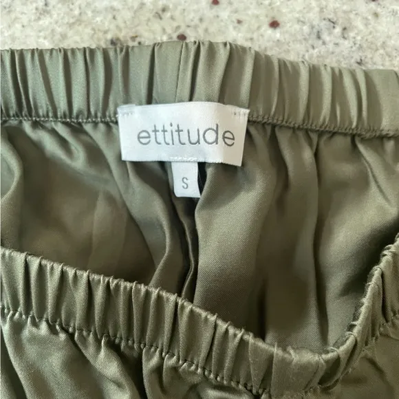 Moss Green Bamboo Shortie – Flowy, Luxe &amp; Comfy by Ettitude