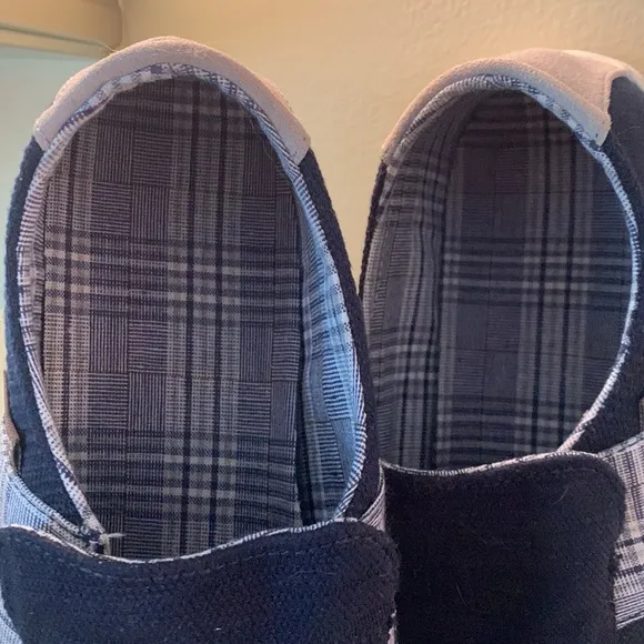 MUK LUKS Mens tour slip on sneaker, blue white and blue white plaid size 10