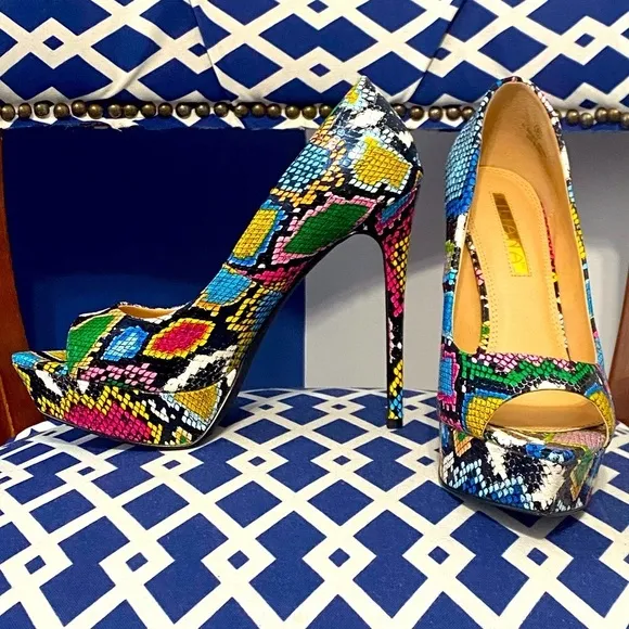 Multi snake print platform stiletto open peep toe pumps heels &amp; clutch bundle
