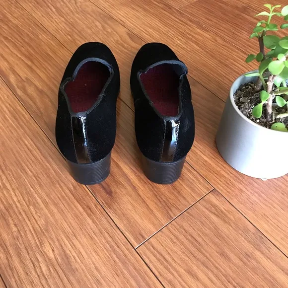 Munro Cerise Smoking Slipper Loafer WIDE WIDTH Size 8W