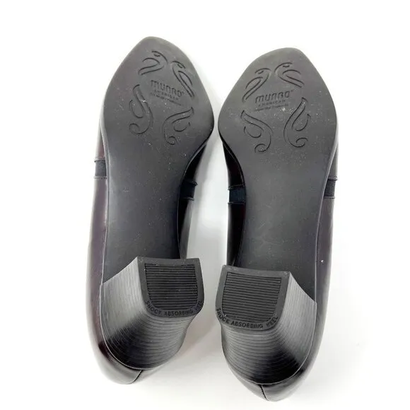 Munro Danielle Leather Pump. Chunky Low Block Heels. Dark Brown. Size  8