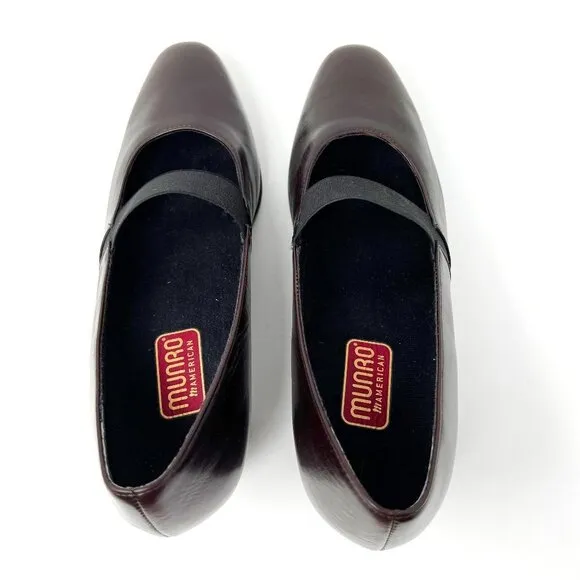Munro Danielle Leather Pump. Chunky Low Block Heels. Dark Brown. Size  8