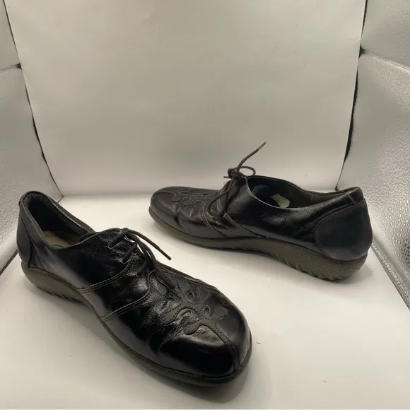 NAOT Dark Brown Leather Lace-Up Shoe Oxfords EUR 38 / US Women's 7 US Leaf Laces