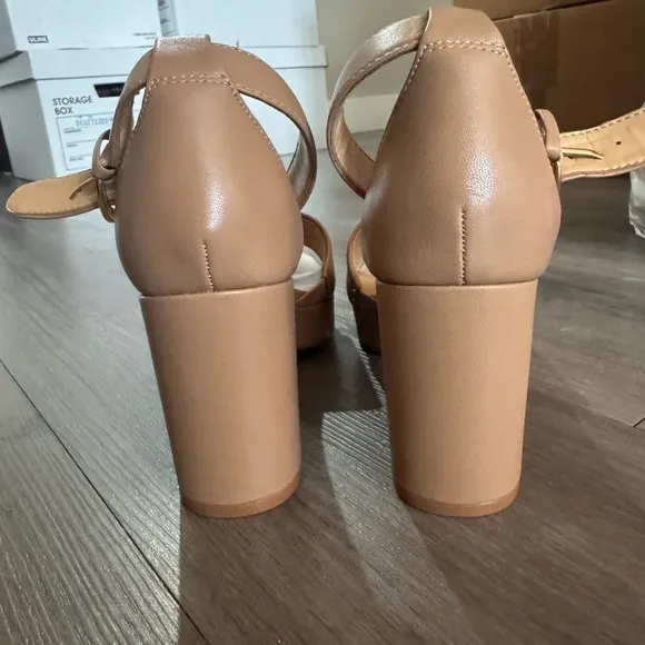 Naturalizer Joy Tan Heels with Ankle Strap and Open Toe