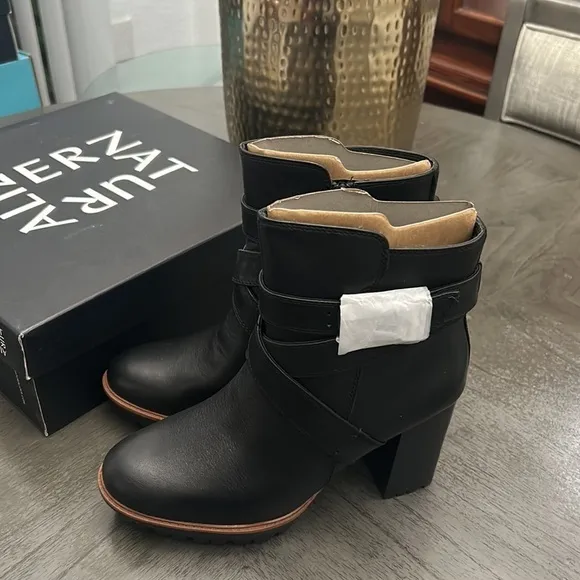 NATURALIZER Lyra Lug Sole Booties