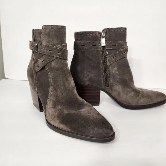 Naturalizer NWOT  Suede Women's Fenya Booties Ankle Boot Size 9.5