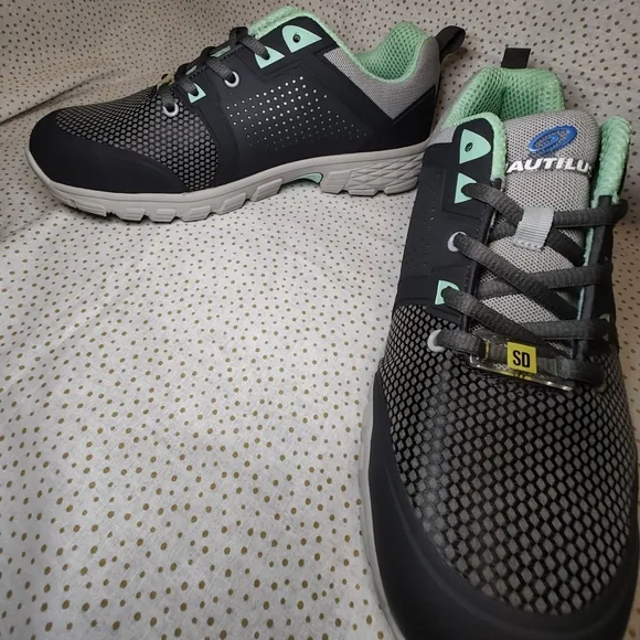 Nautilus Women's Zephyr Safety Toe Athletic Safety Shoes N1355 Gray/Mint Sz 11W