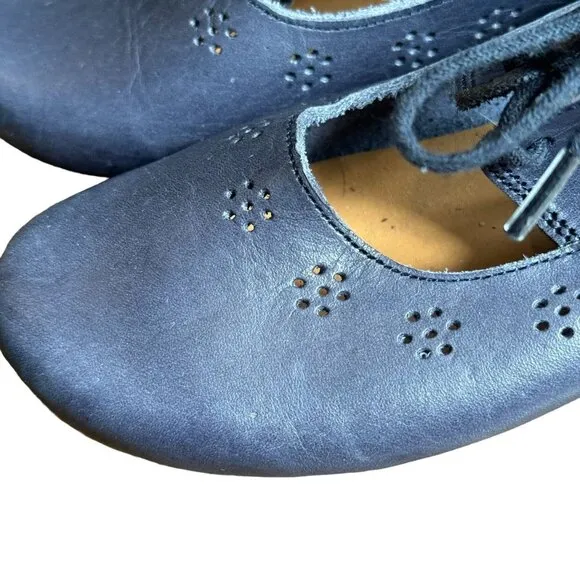 NEW Adelisa &amp; Co Navy Sol Oxford Flats Sz 32