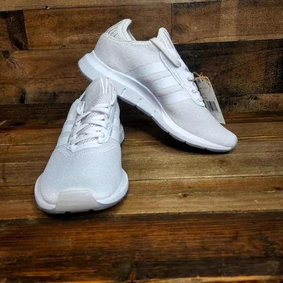 New adidas Originals Women's Swift Run X Shoes