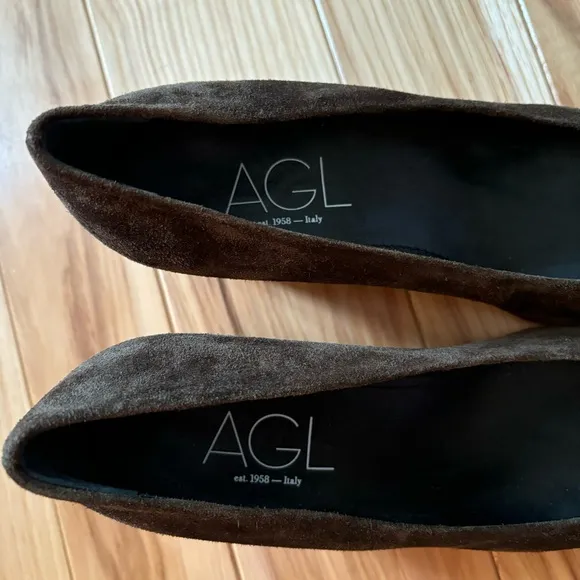 NEW AGL Suede Leather Studded Pump Block Heels Size 36