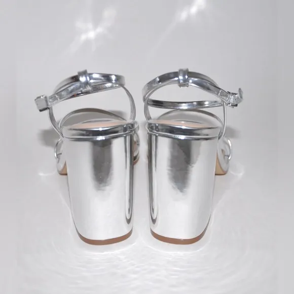 NEW Aldo Silver Metallic Open Toe Sandals Heels Block Heel Size 8.5 with Box