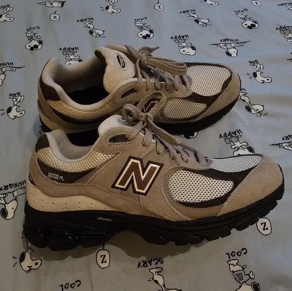 New Balance 2002r Tan and Black Athletic Shoes with Supportive Design