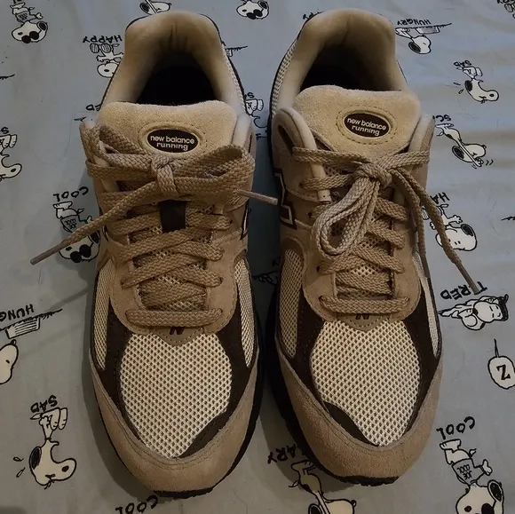 New Balance 2002r Tan and Black Athletic Shoes with Supportive Design