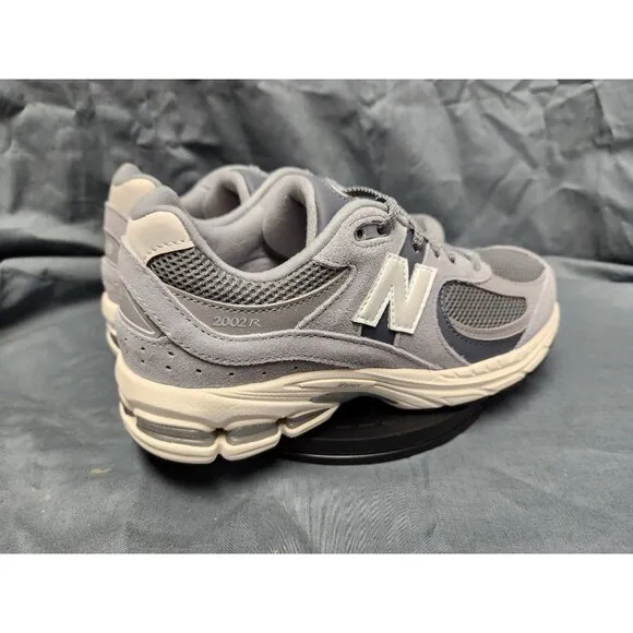 New Balance Boys 2002 Sneakers GC2002ST Suede Grey Size 7 NEW IN BOX!