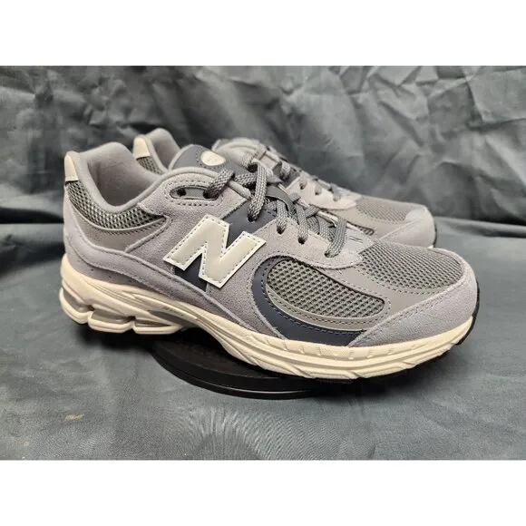 New Balance Boys 2002 Sneakers GC2002ST Suede Grey Size 7 NEW IN BOX!