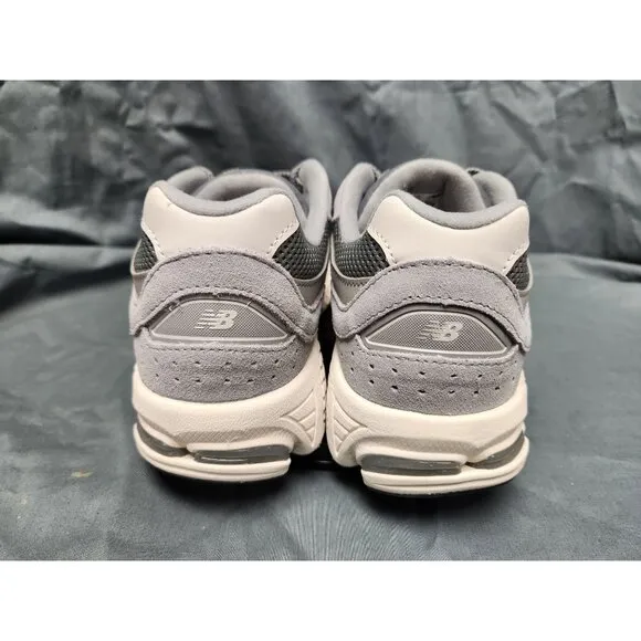 New Balance Boys 2002 Sneakers GC2002ST Suede Grey Size 7 NEW IN BOX!