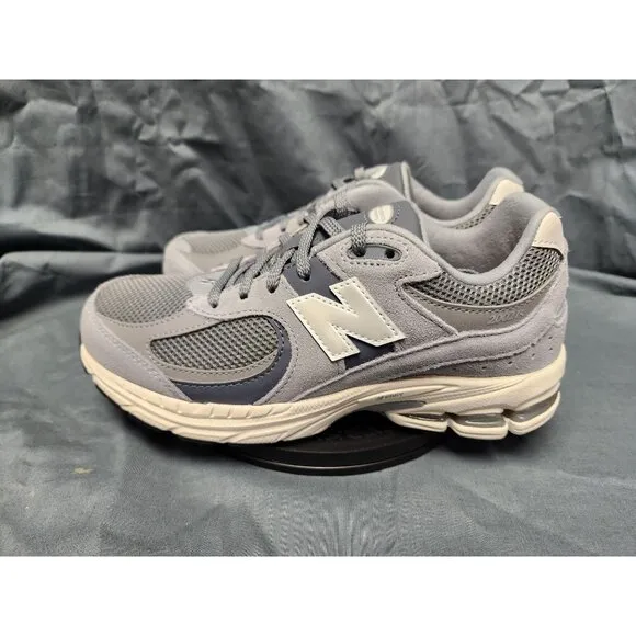 New Balance Boys 2002 Sneakers GC2002ST Suede Grey Size 7 NEW IN BOX!