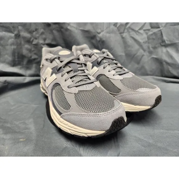 New Balance Boys 2002 Sneakers GC2002ST Suede Grey Size 7 NEW IN BOX!