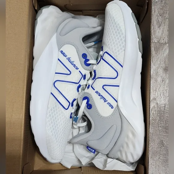 New Balance Fresh Foam Roav Women's Size 9 White Running Shoes Sneakers