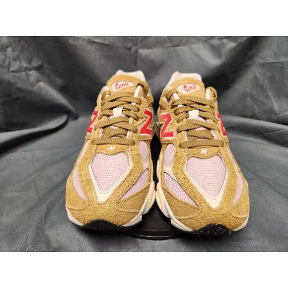 New Balance Girls 9060 Sneakers GC9060VD Beige Pink Size 6.5 NEW NO BOX!