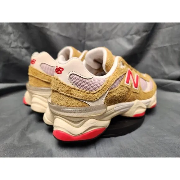 New Balance Girls 9060 Sneakers GC9060VD Beige Pink Size 6.5 NEW NO BOX!