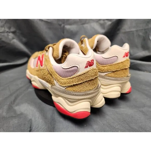 New Balance Girls 9060 Sneakers GC9060VD Beige Pink Size 6.5 NEW NO BOX!