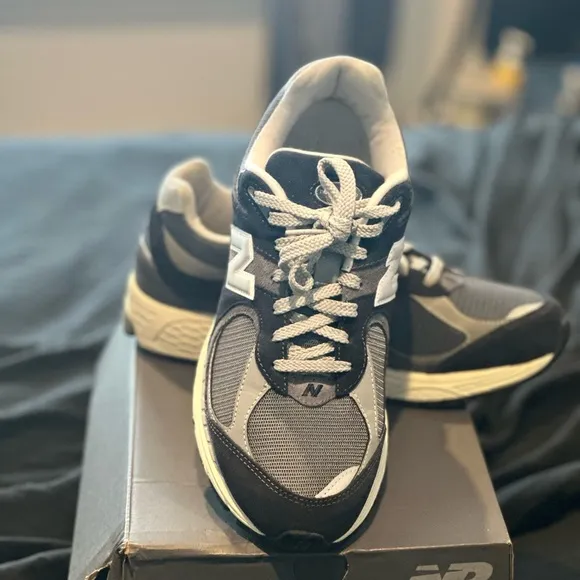 New Balance Gray and Blue Athletic Shoes with Supportive Midsole