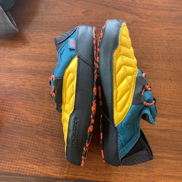 New Balance Men's Caravan Moc V2 Slip-On Comfort Shoes Quilted Yellow Blue SZ 8